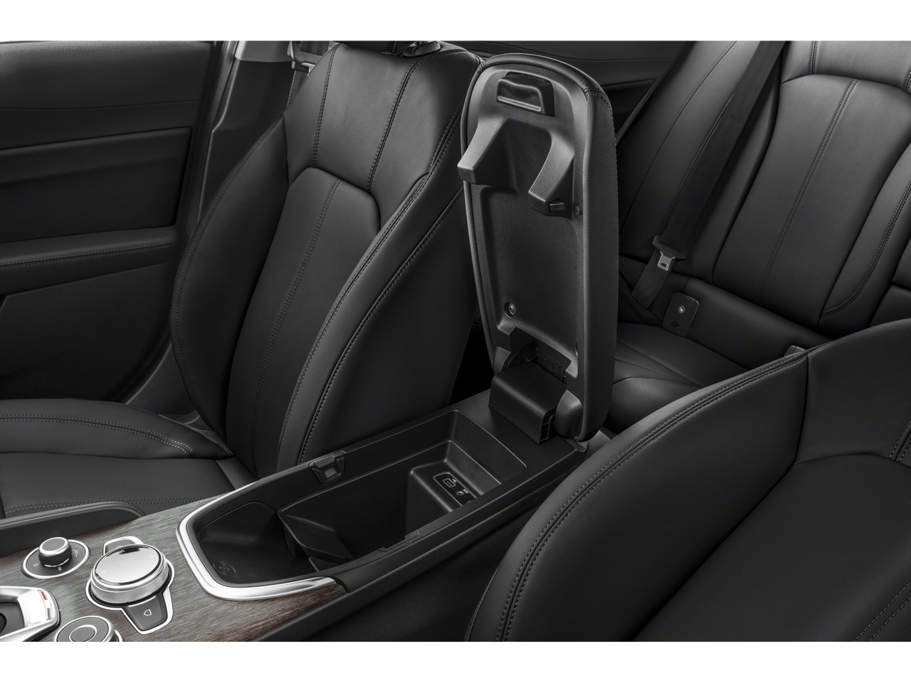 2022 Alfa Romeo Giulia Base