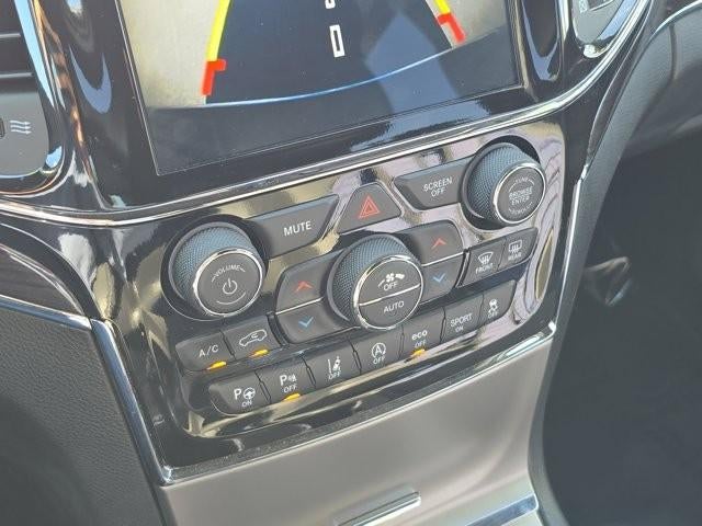 2021 Jeep Grand Cherokee Overland 4x2