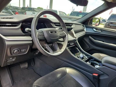 2023 Jeep Grand Cherokee L Altitude 4x2