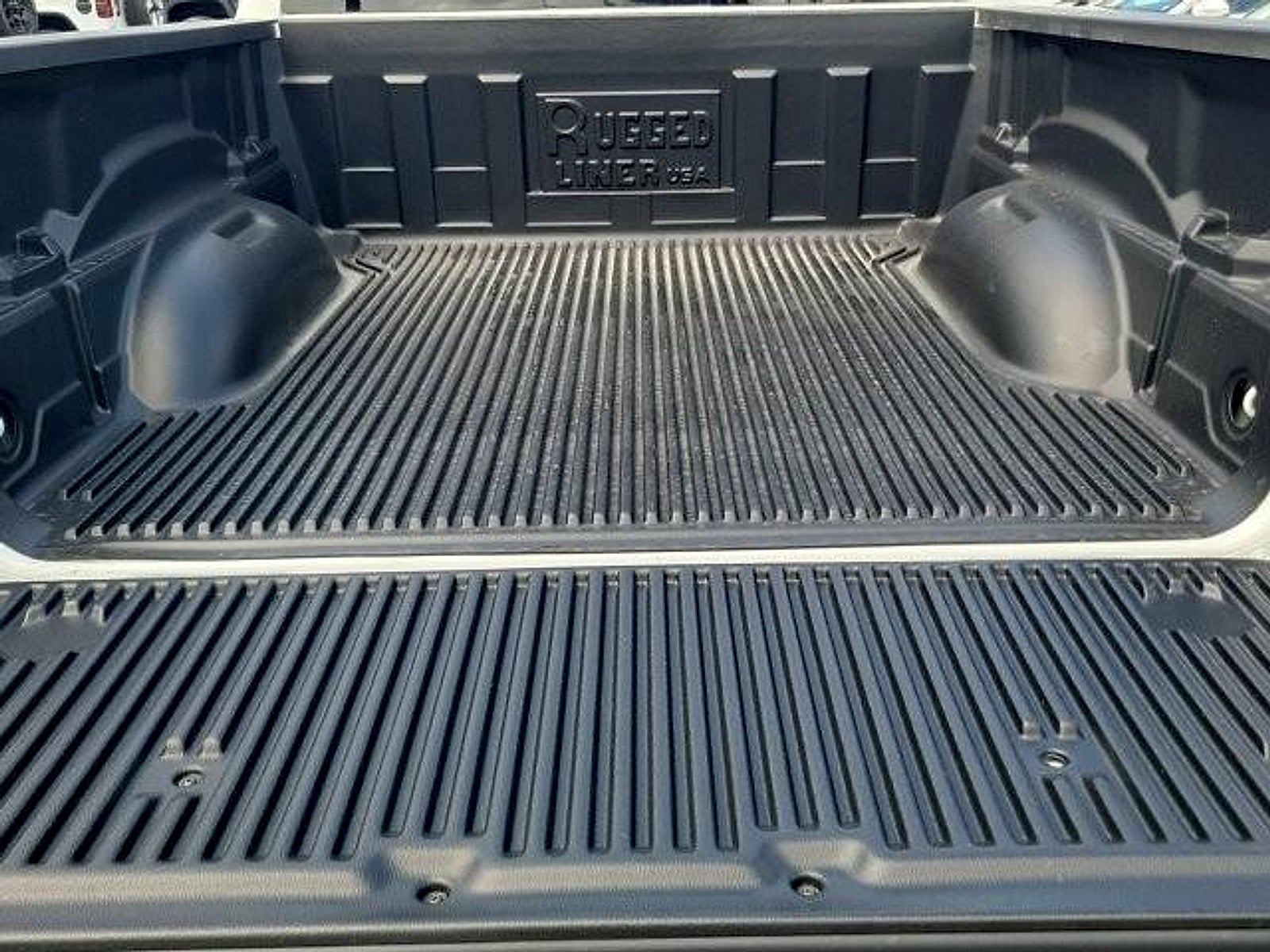 2022 RAM 1500 Laramie Crew Cab 4x4 5'7" Box