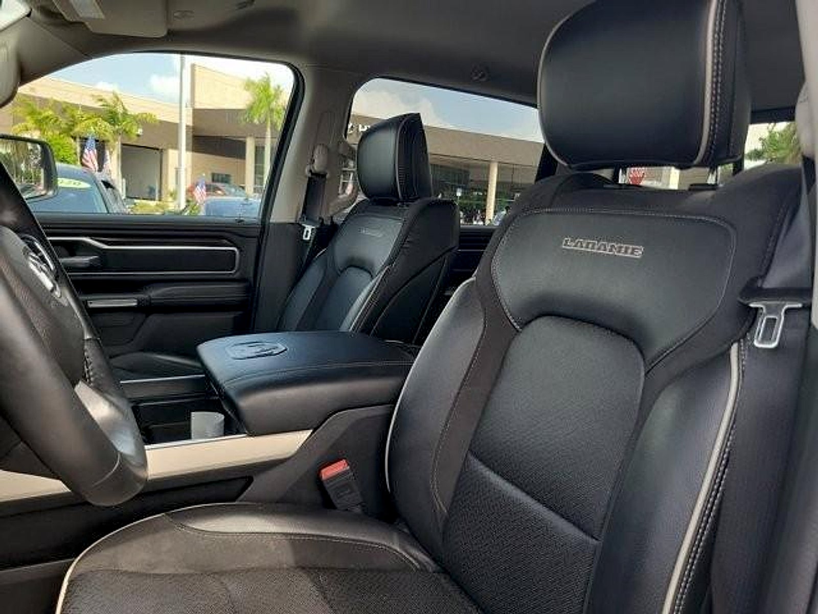 2022 RAM 1500 Laramie Crew Cab 4x4 5'7" Box