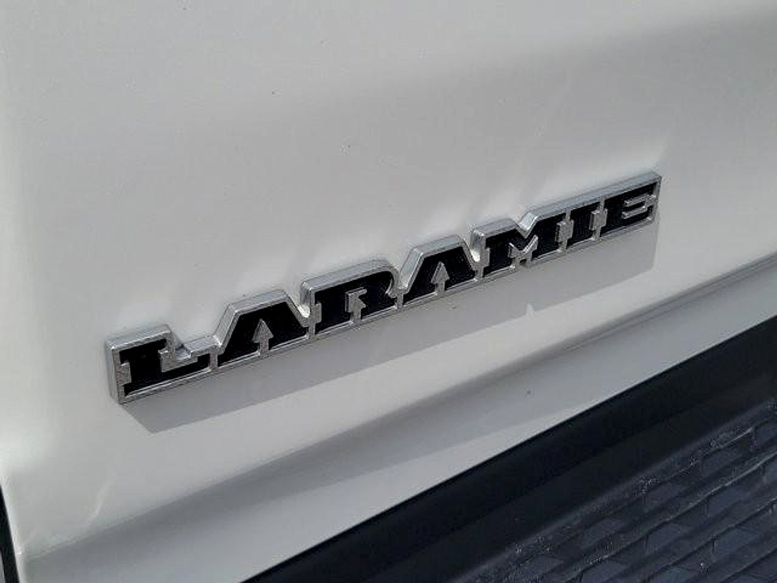 2022 RAM 1500 Laramie Crew Cab 4x4 5'7" Box