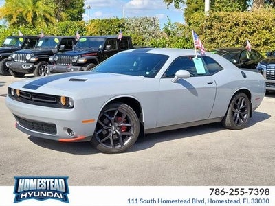 2022 Dodge Challenger SXT RWD