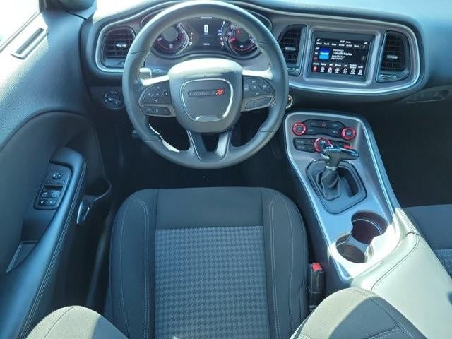 2022 Dodge Challenger SXT RWD