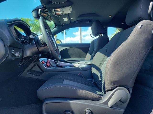 2022 Dodge Challenger SXT RWD