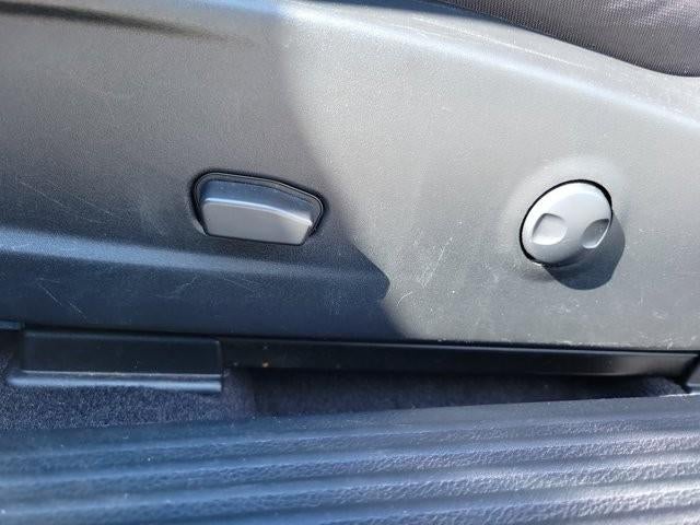 2022 Dodge Challenger SXT RWD