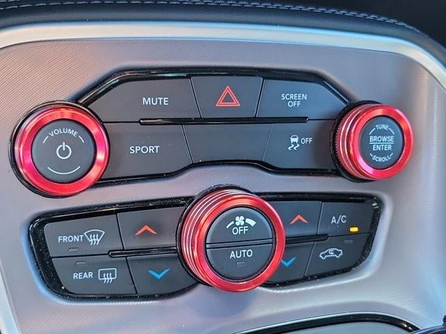 2022 Dodge Challenger SXT RWD