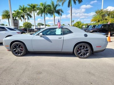 2022 Dodge Challenger SXT RWD