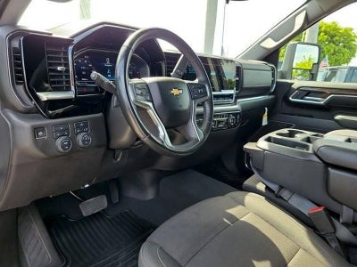 2025 Chevrolet Silverado 2500HD 4WD Crew Cab Standard Bed LT