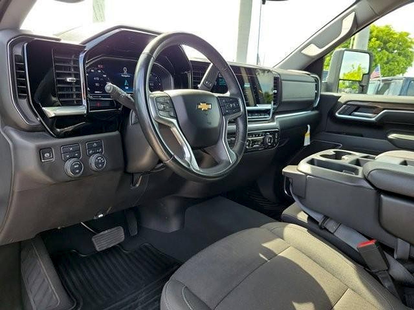 2025 Chevrolet Silverado 2500HD 4WD Crew Cab Standard Bed LT