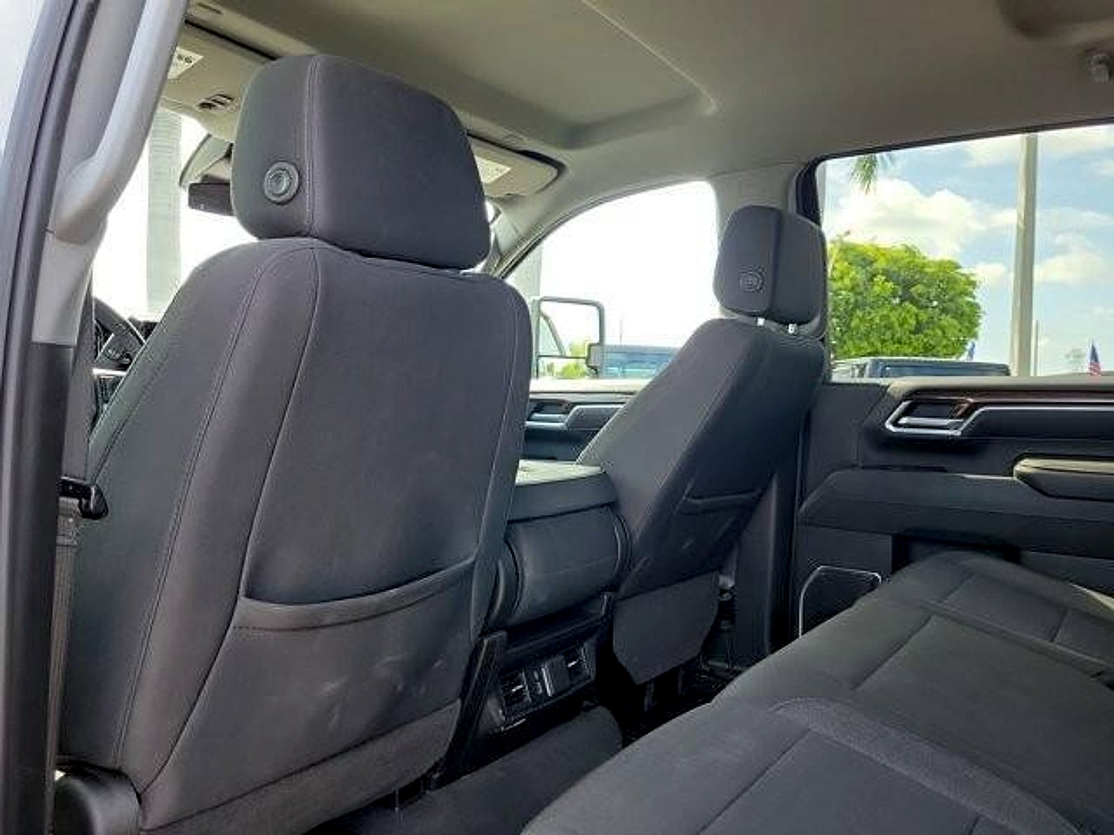 2025 Chevrolet Silverado 2500HD 4WD Crew Cab Standard Bed LT