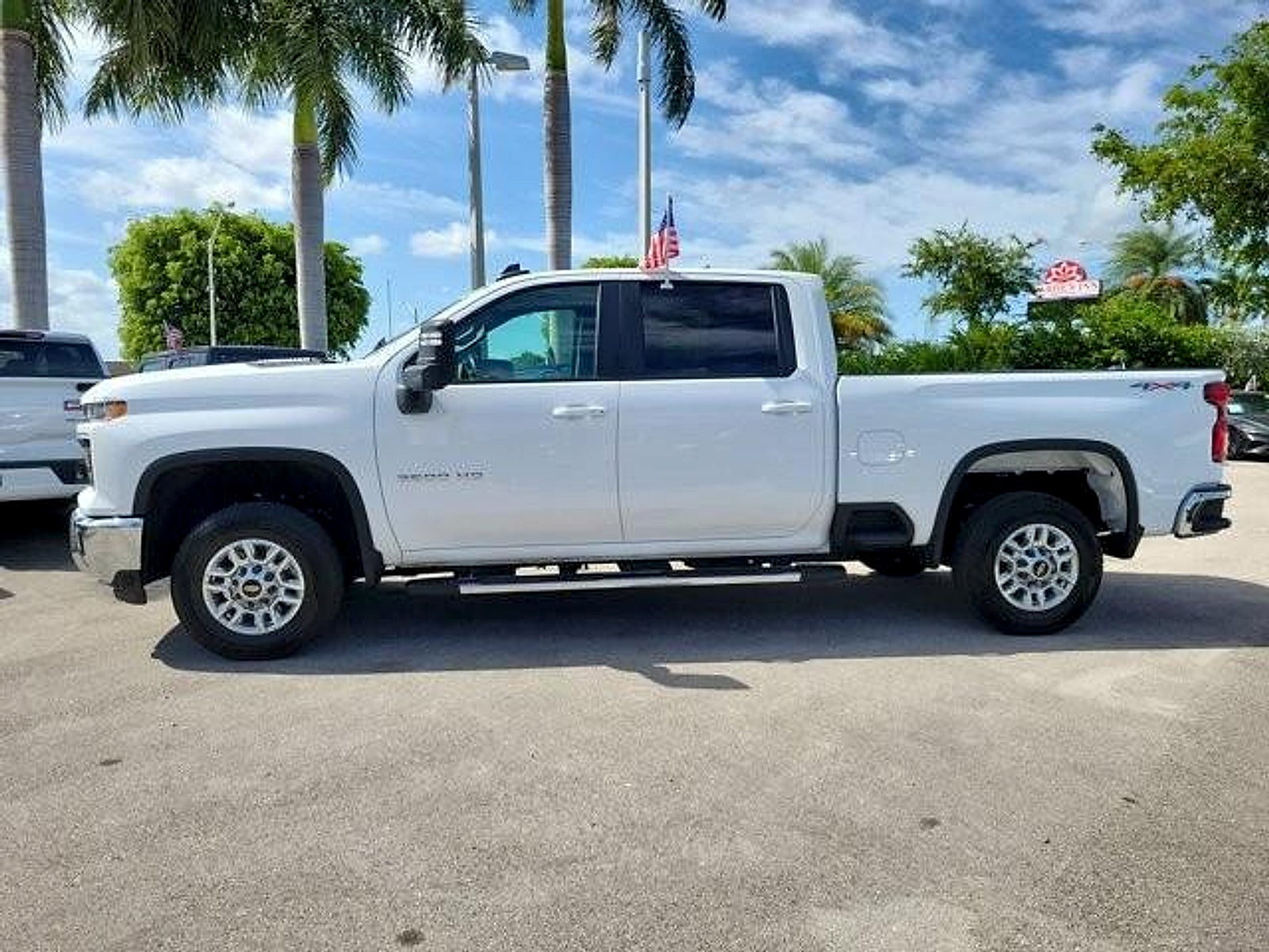 2025 Chevrolet Silverado 2500HD 4WD Crew Cab Standard Bed LT