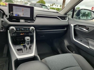 2025 Toyota RAV4 XLE FWD (GS)