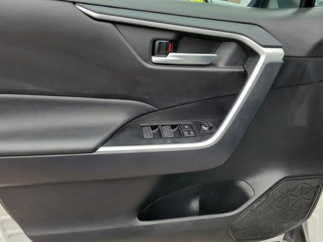 2025 Toyota RAV4 XLE FWD (GS)
