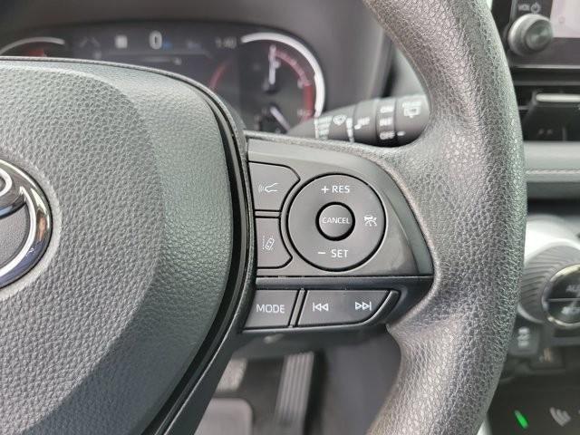 2025 Toyota RAV4 XLE FWD (GS)