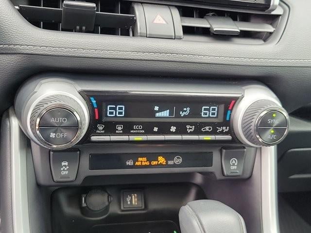 2025 Toyota RAV4 XLE FWD (GS)