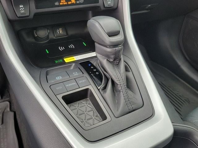 2025 Toyota RAV4 XLE FWD (GS)