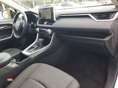 2024 Toyota RAV4 XLE FWD (GS)