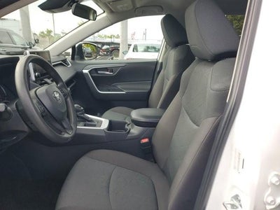 2024 Toyota RAV4 XLE FWD (GS)