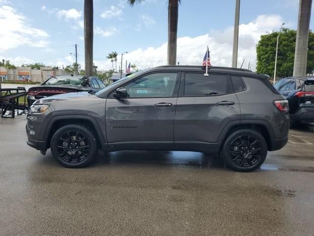 2022 Jeep Compass Altitude FWD