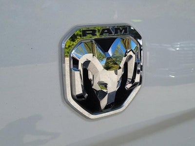 2022 RAM 3500 Tradesman 4x4 Crew Cab 8' Box