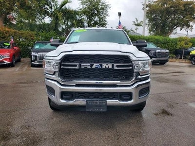 2022 RAM 3500 Tradesman 4x4 Crew Cab 8' Box