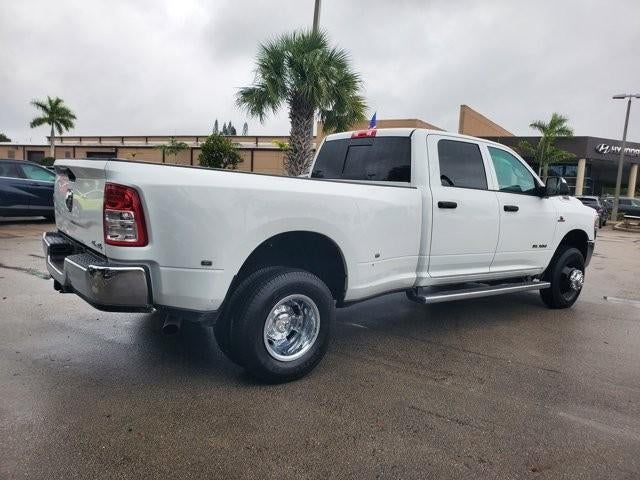 2022 RAM 3500 Tradesman 4x4 Crew Cab 8' Box