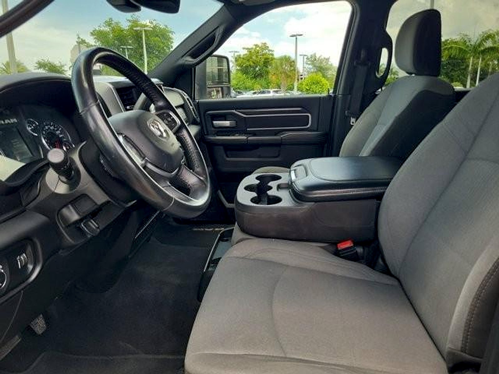 2024 RAM 3500 Big Horn Crew Cab 4x4 8' Box