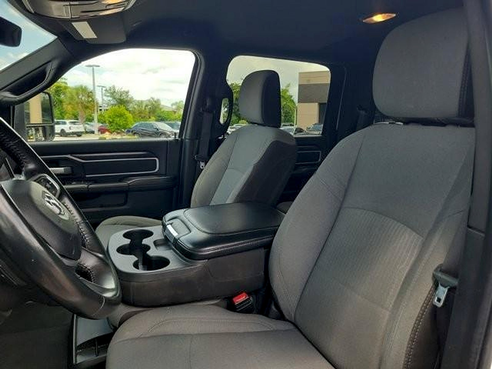 2024 RAM 3500 Big Horn Crew Cab 4x4 8' Box