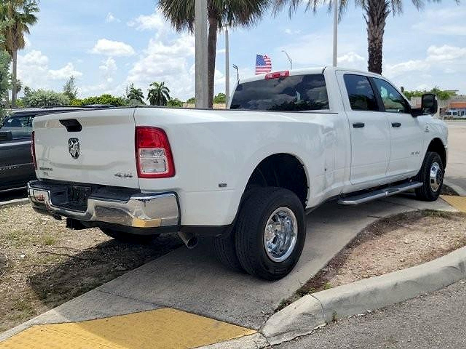 2024 RAM 3500 Big Horn Crew Cab 4x4 8' Box