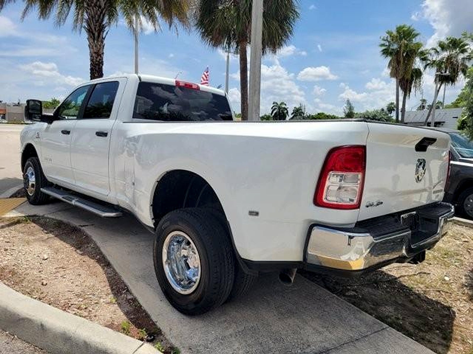 2024 RAM 3500 Big Horn Crew Cab 4x4 8' Box