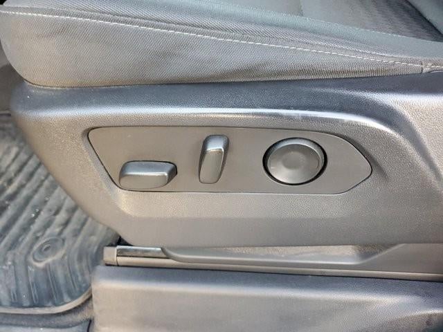 2023 Chevrolet Silverado 1500 Crew Cab Short Box 2-Wheel Drive Custom