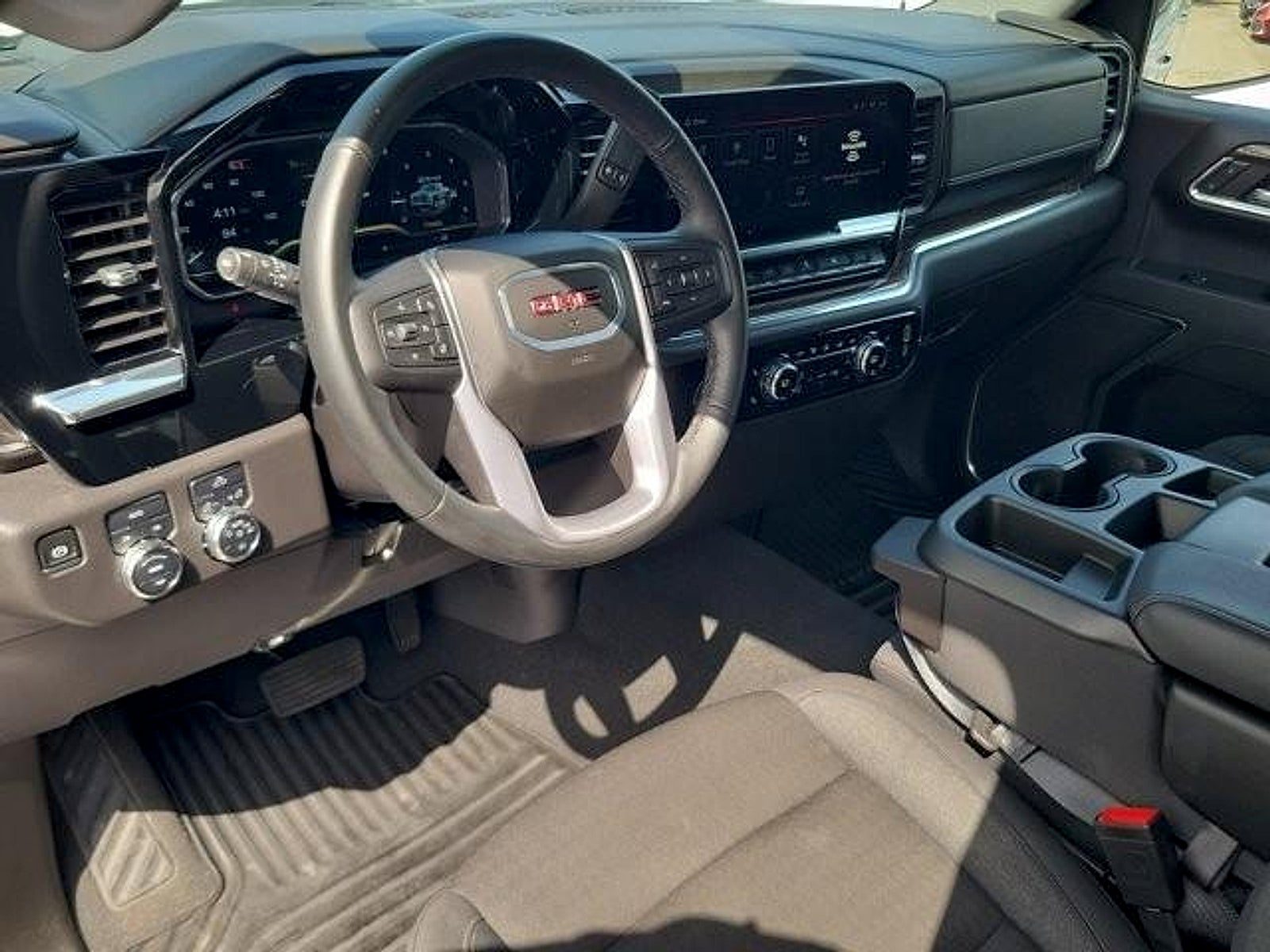 2024 GMC Sierra 1500 4WD Crew Cab Short Box Elevation with 3SB