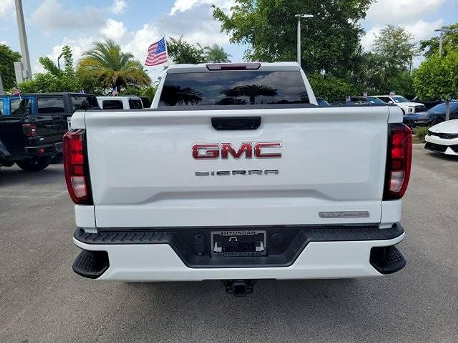 2024 GMC Sierra 1500 4WD Crew Cab Short Box Elevation with 3SB