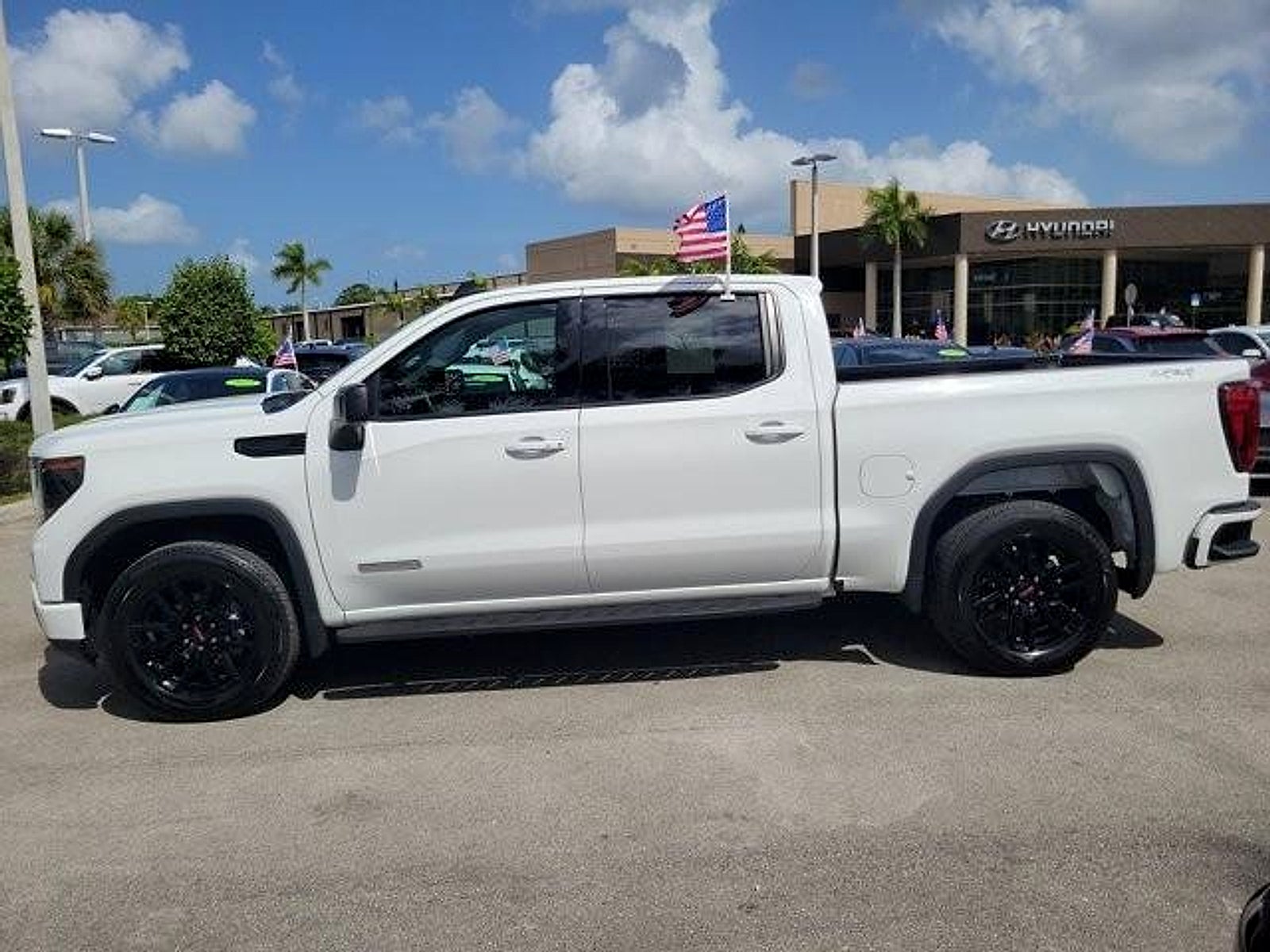 2024 GMC Sierra 1500 4WD Crew Cab Short Box Elevation with 3SB