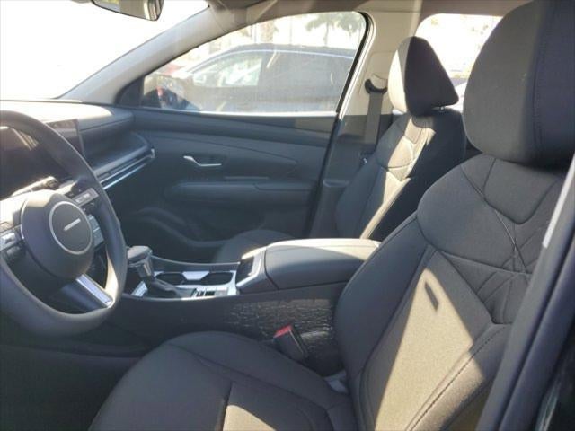 2025 Hyundai TUCSON SE FWD