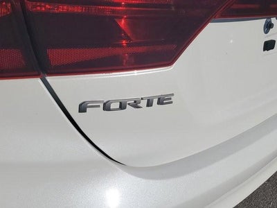 2023 Kia Forte LXS IVT