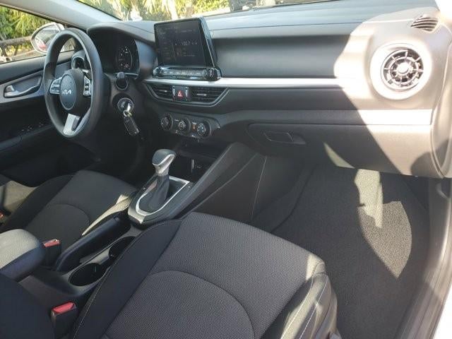 2023 Kia Forte LXS IVT