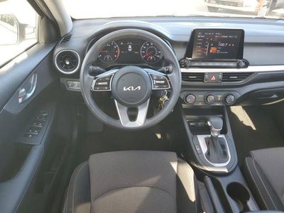 2023 Kia Forte LXS IVT