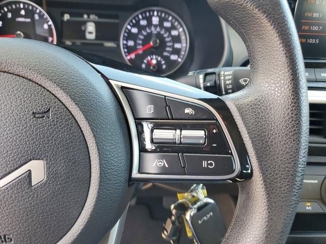 2023 Kia Forte LXS IVT