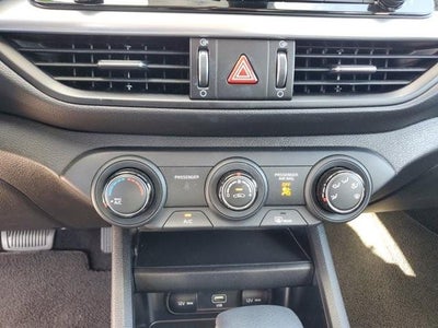 2023 Kia Forte LXS IVT