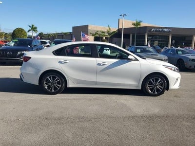 2023 Kia Forte LXS IVT