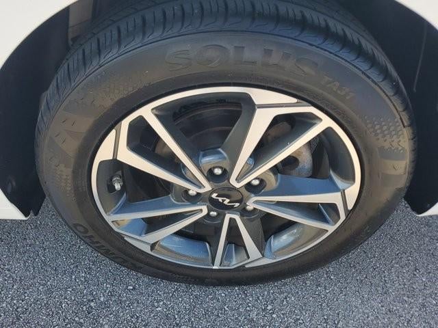 2023 Kia Forte LXS IVT