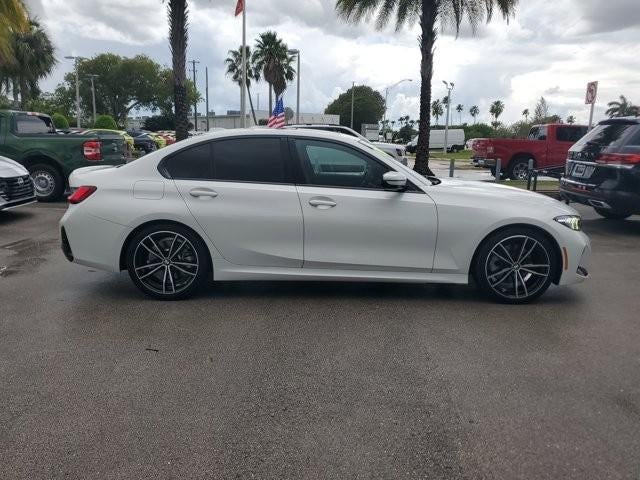 2023 BMW 330i Sedan