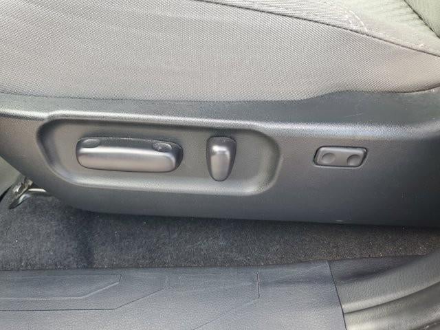 2022 Toyota Tacoma 2WD 2WD SR5 Double Cab 5' Bed V6 AT (GS)