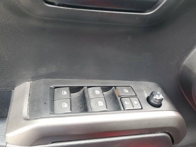 2023 Toyota Tacoma 2WD 2WD SR5 Double Cab 5' Bed V6 AT (GS)