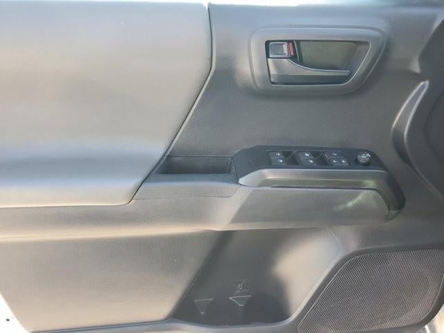 2023 Toyota Tacoma 4WD 4WD SR Double Cab 5' Bed V6 AT (GS)