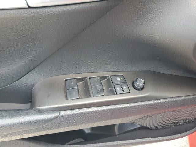 2023 Toyota Camry LE Auto (SE)