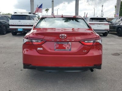 2023 Toyota Camry LE Auto (SE)