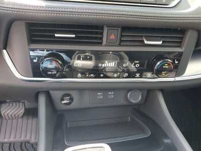 2024 Nissan Rogue FWD SV